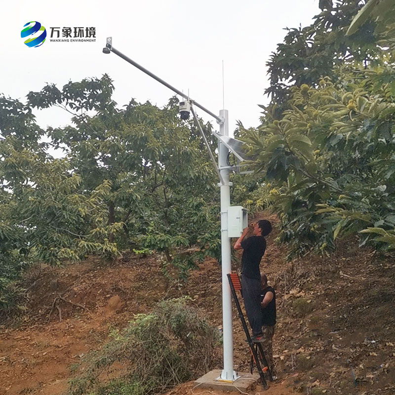 泥水位監(jiān)測站可同時(shí)測量渠道內(nèi)水位、降雨量